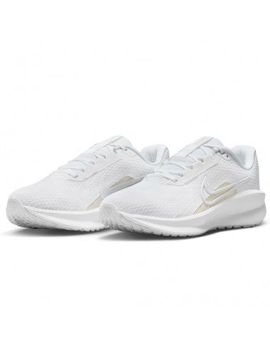 نايكي داونشيفتر 13