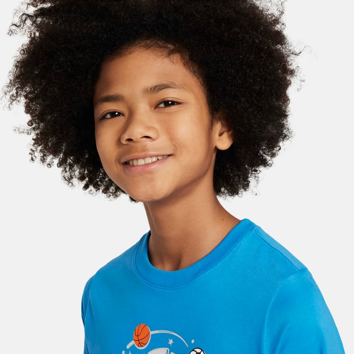 Nike Sportswear Older Kids' T-Shirt