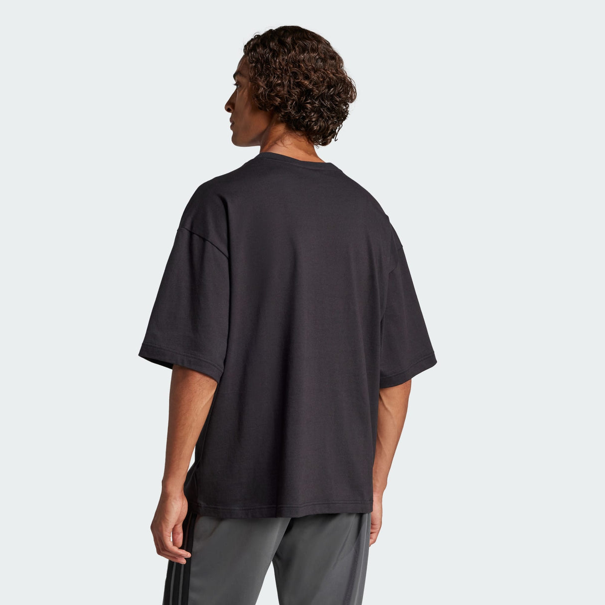 Future Icons Small Logo T-Shirt