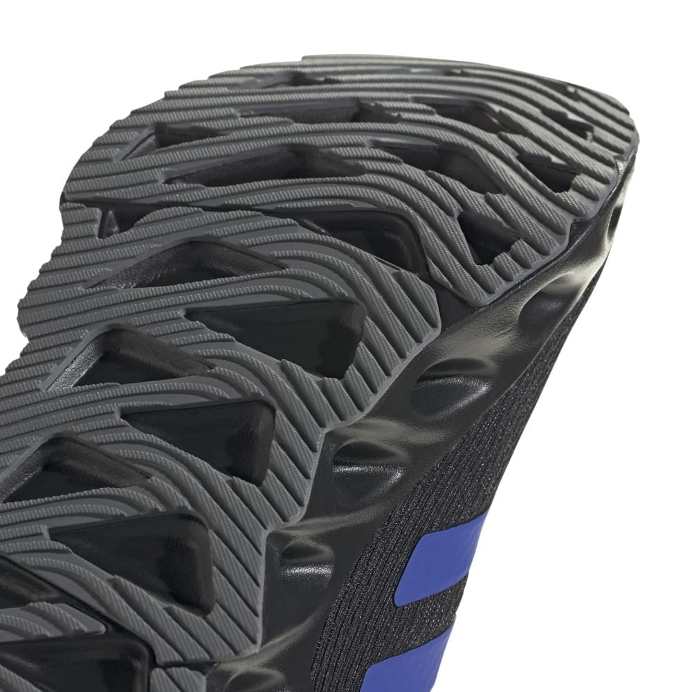 حذاء أديداس سويتش ران M