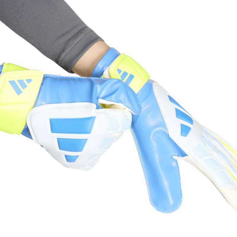 Predator Goalkeeper Glove Training Junior