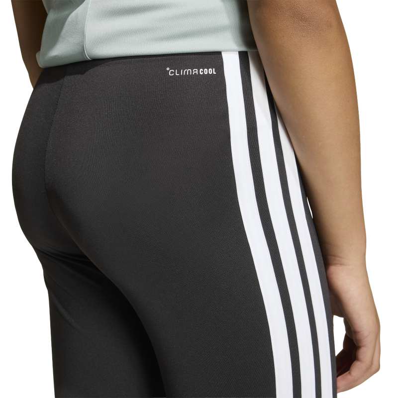 Train Essentials 3-Stripes Flared Leggings