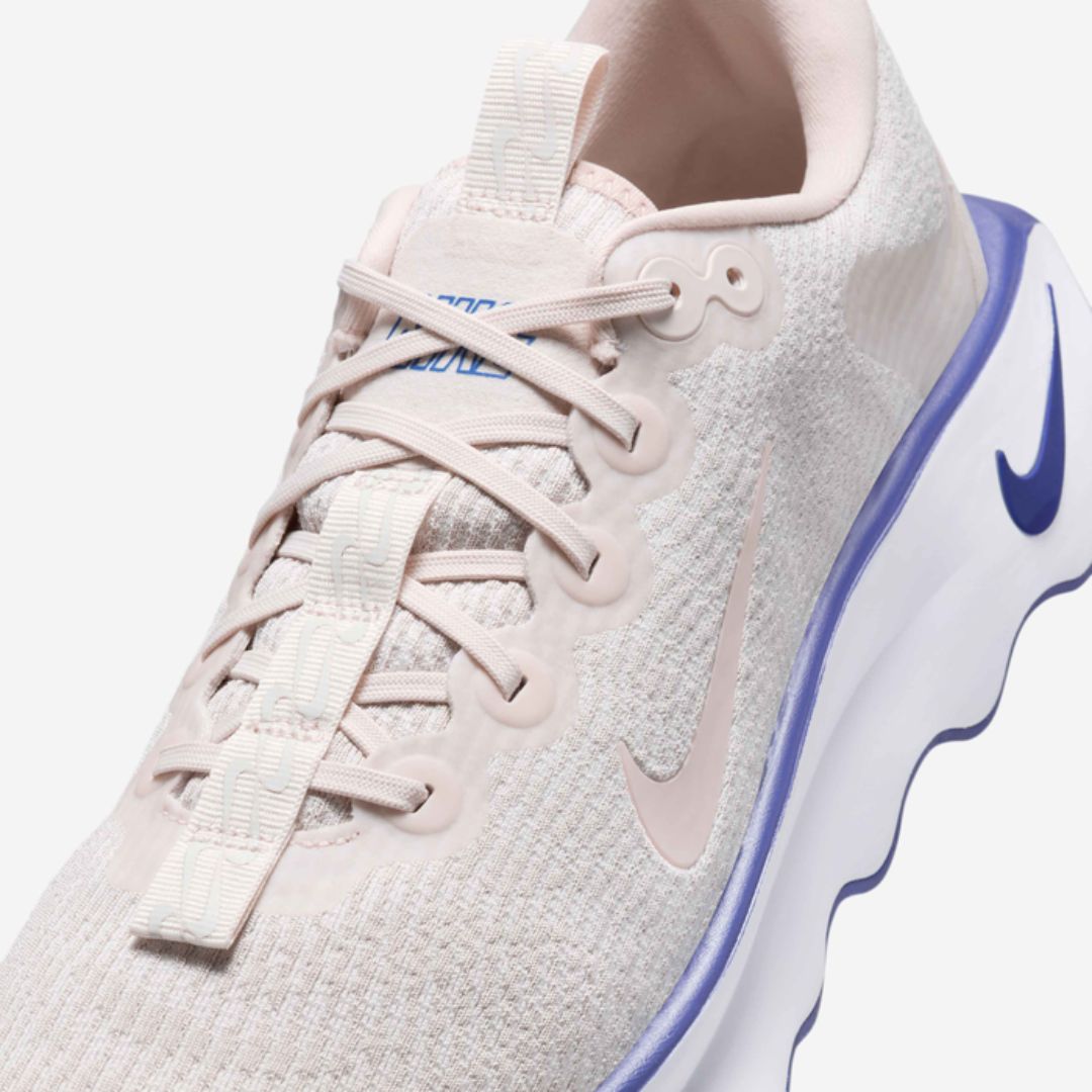 Motiva Walking Shoes