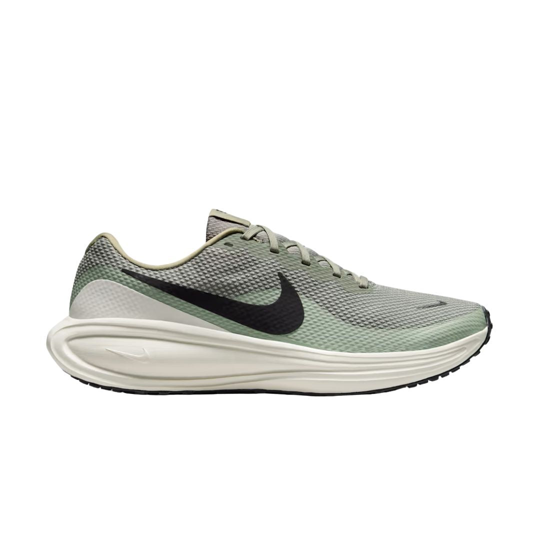 Revolution 8 Road Running Shoes