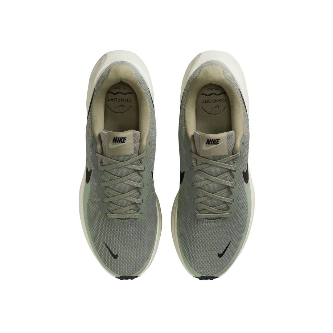 Revolution 8 Road Running Shoes