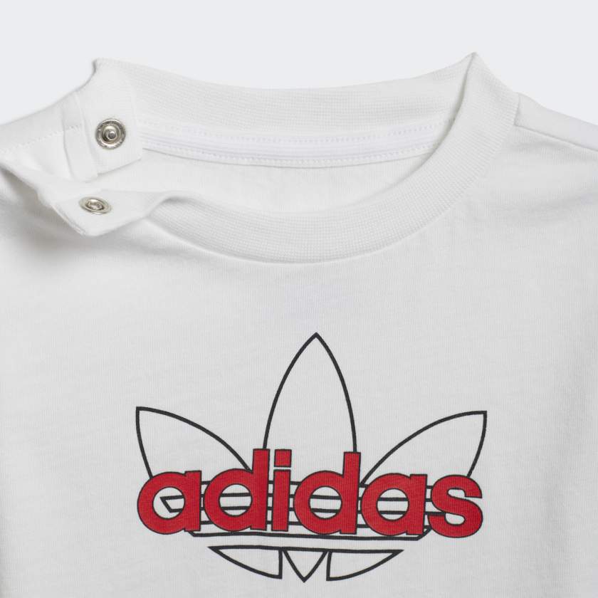 مجموعة تيشيرتات قصيرة