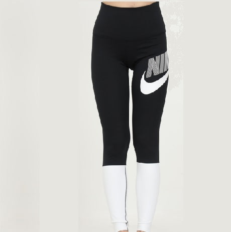 W Nk One Df Hr Tght Dnc