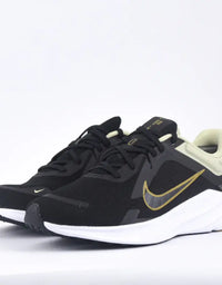 NIKE QUEST 5
