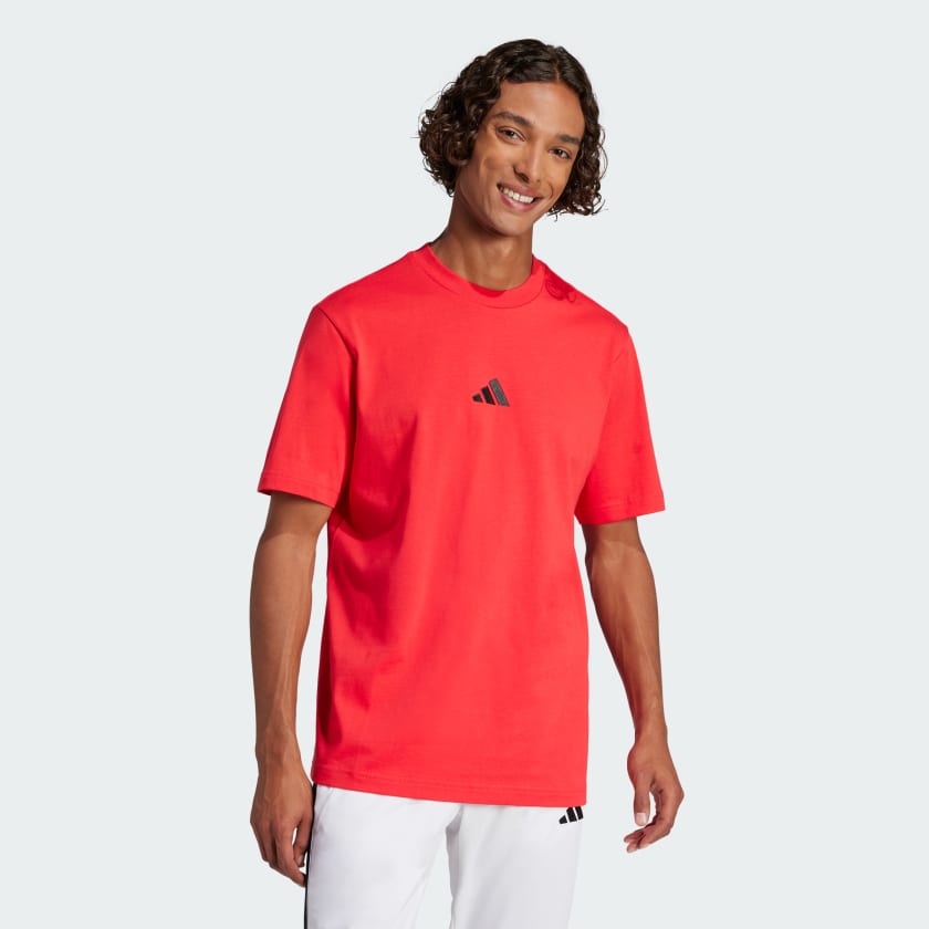Essentials Small Logo Single Jersey T-Shirt