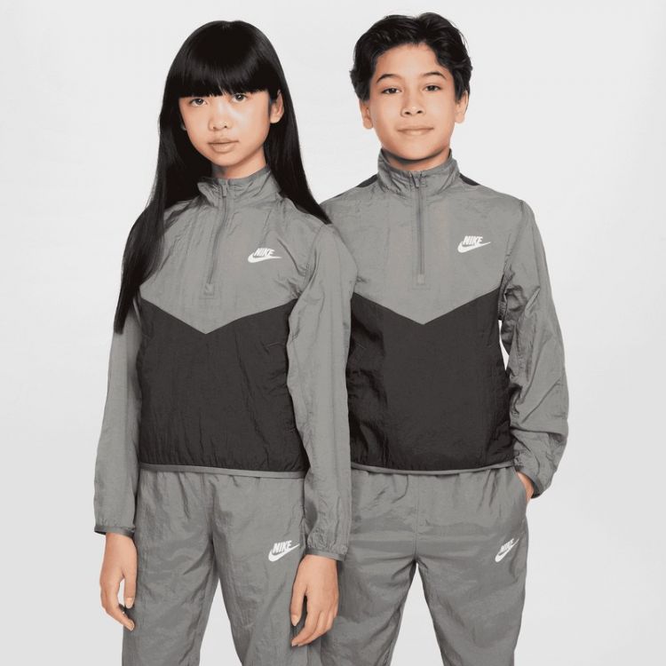 K Nsw Tracksuit Wvn Qz Hbr – Alriqa Sport