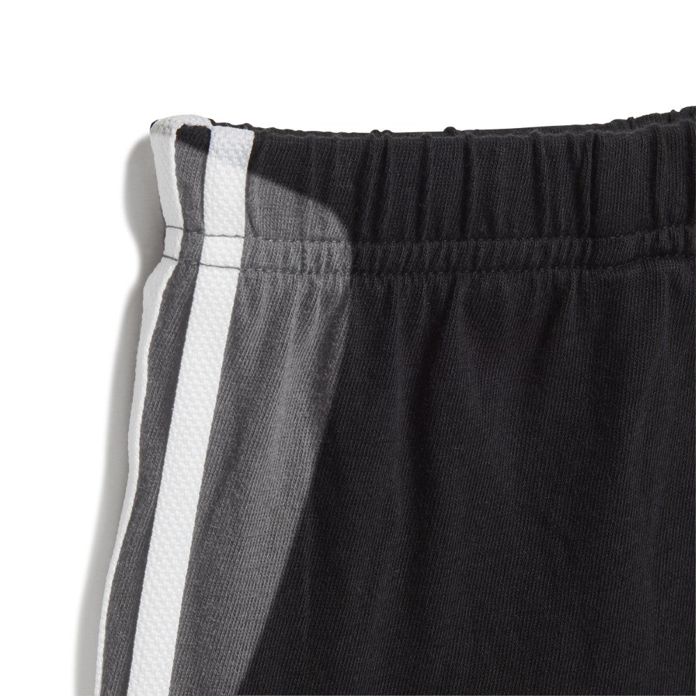 مجموعة تيشيرتات قصيرة