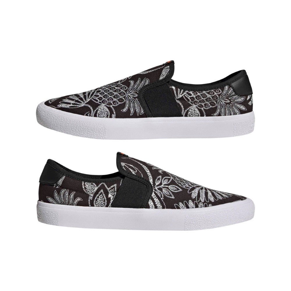 Vulc Raid3R Lifestyle Skateboarding Slip-On Canvas Graphic Print Shoes