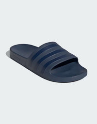 ADILETTE AQUA
