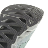 حذاء أديداس سويتش FWD مقاس 2 متر