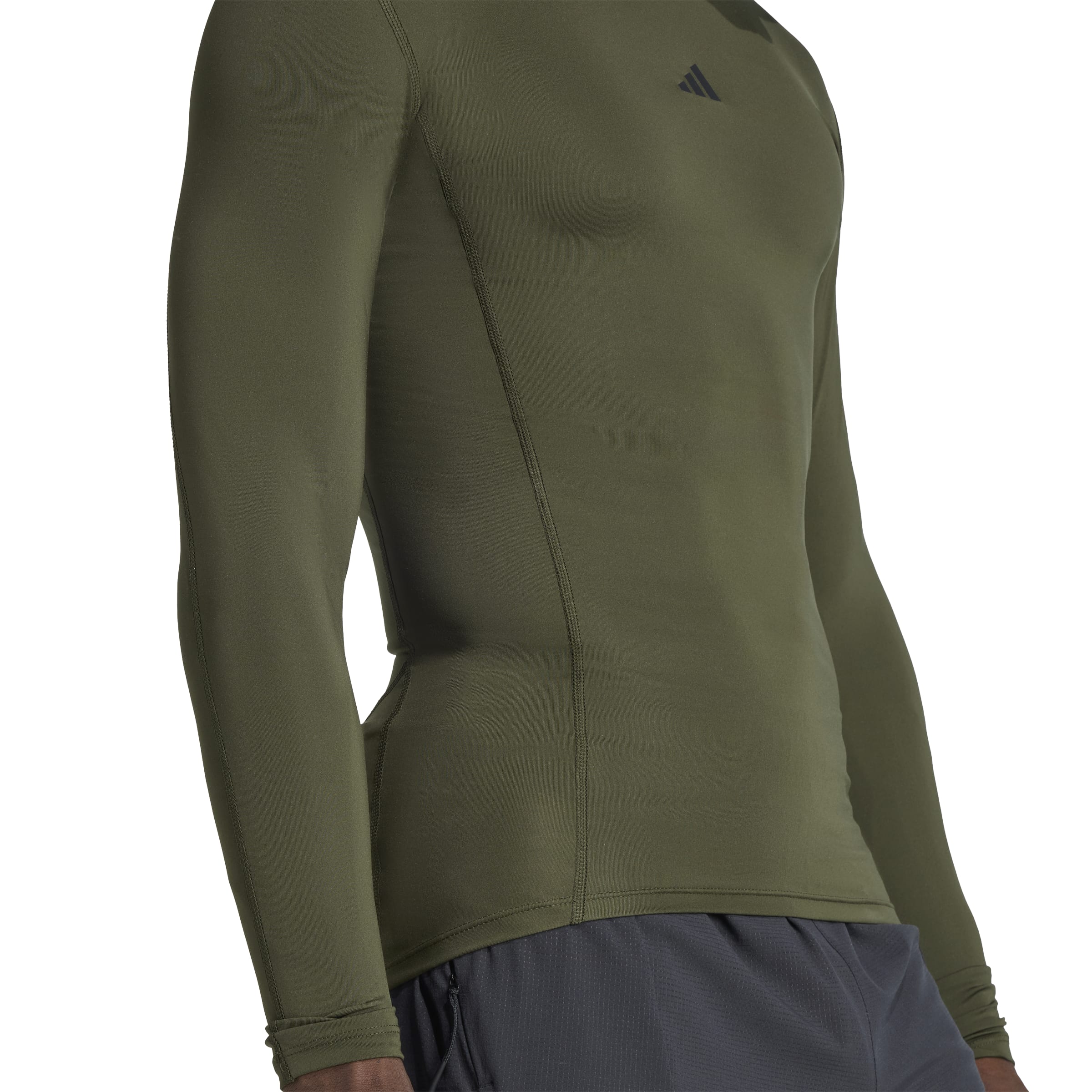 TECHFIT Compression Training Long Sleeve Long-Sleeve Top – Alriqa