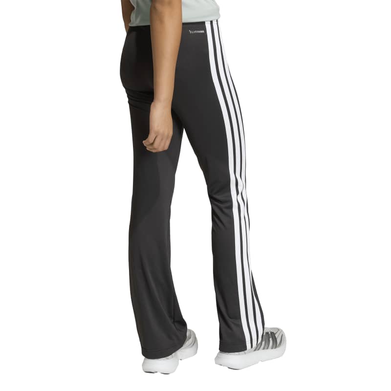 Train Essentials 3-Stripes Flared Leggings