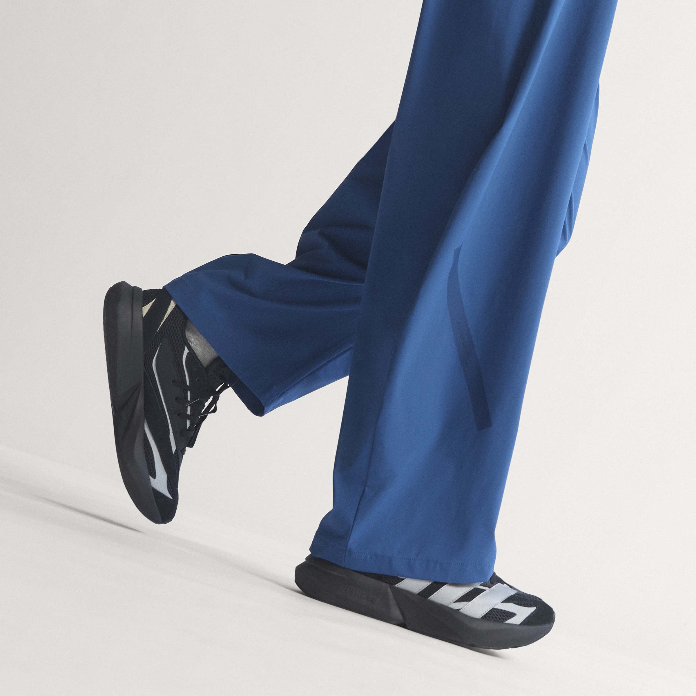 Z.N.E. WOVEN PANT – Alriqa Sport
