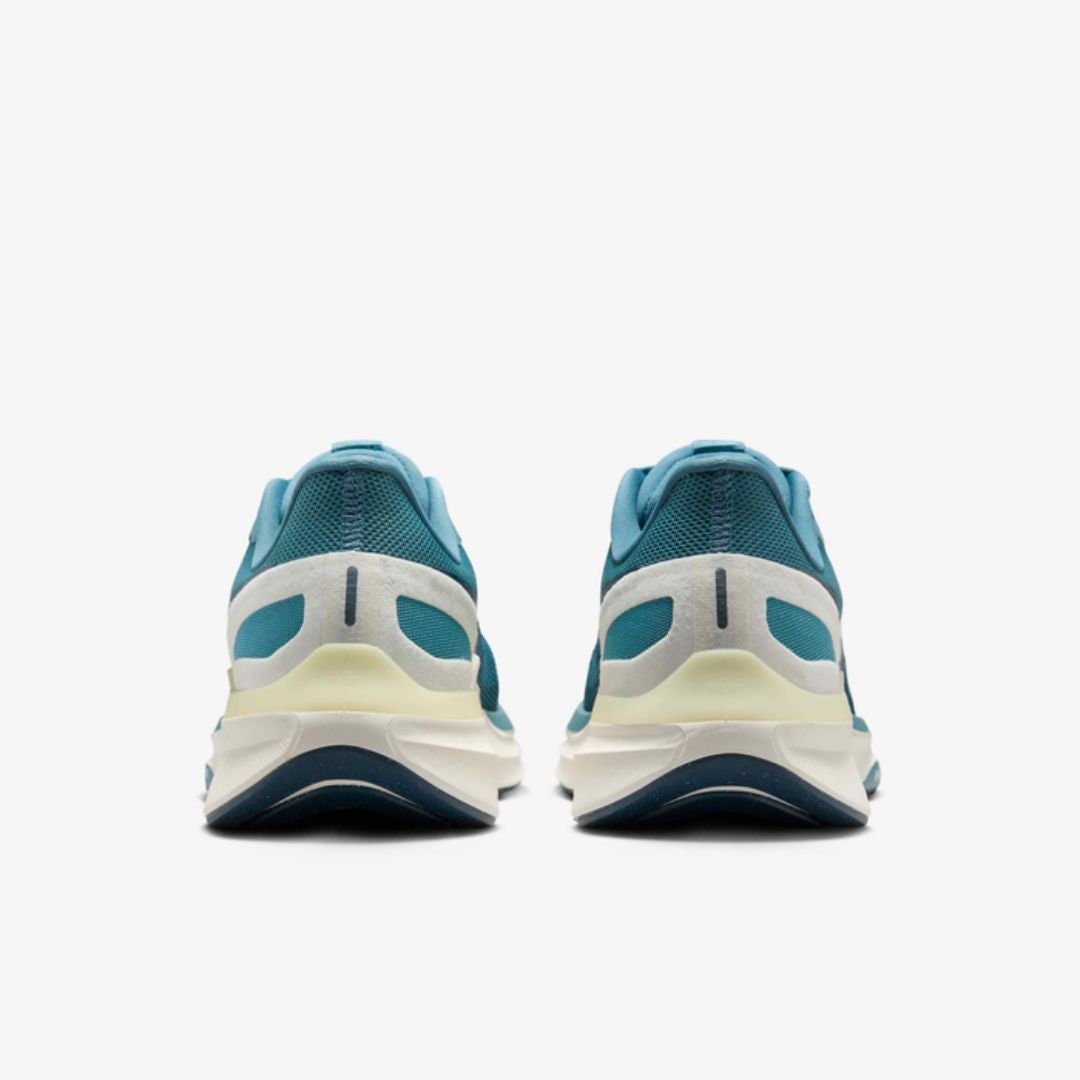 Structure 25 Road Running Shoes