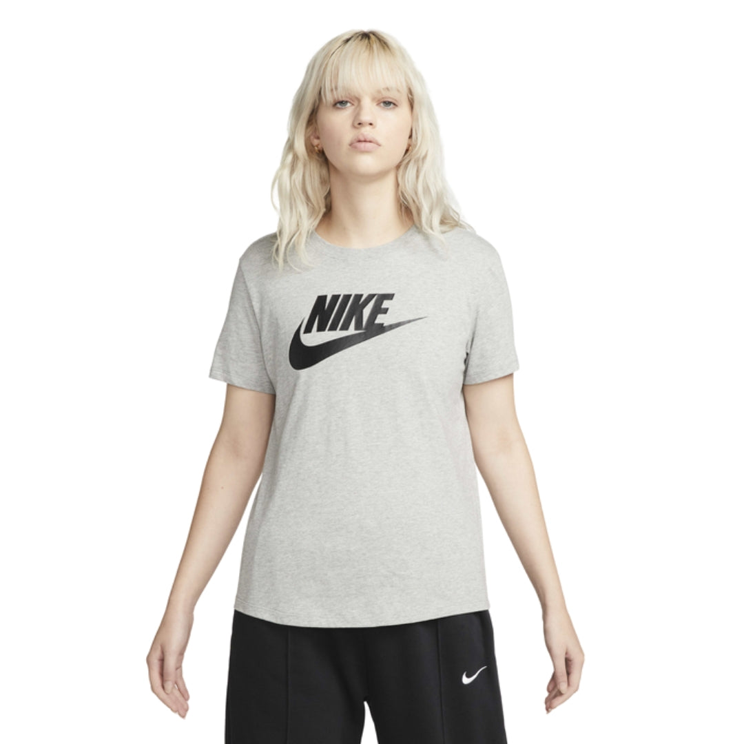Sportswear Essentials Logo T-Shirt