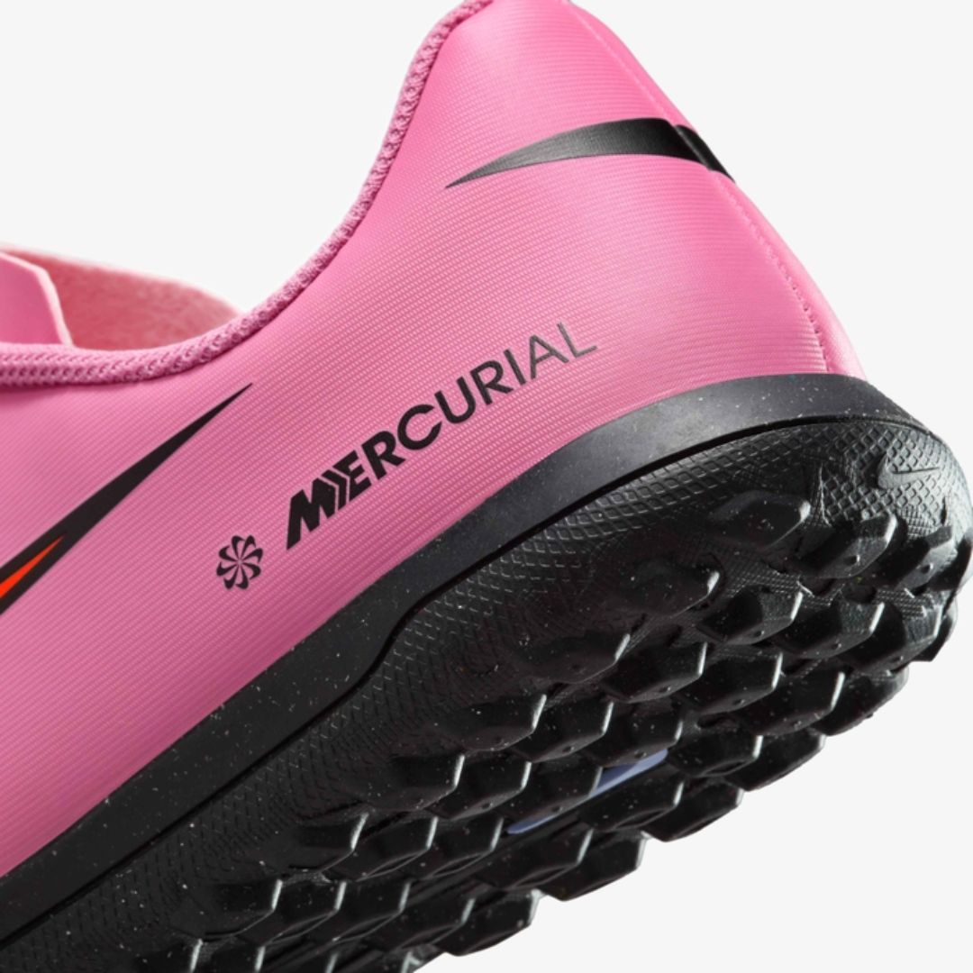 Jr. Mercurial Vapor 16 Club Turf Low-Top Football Shoes