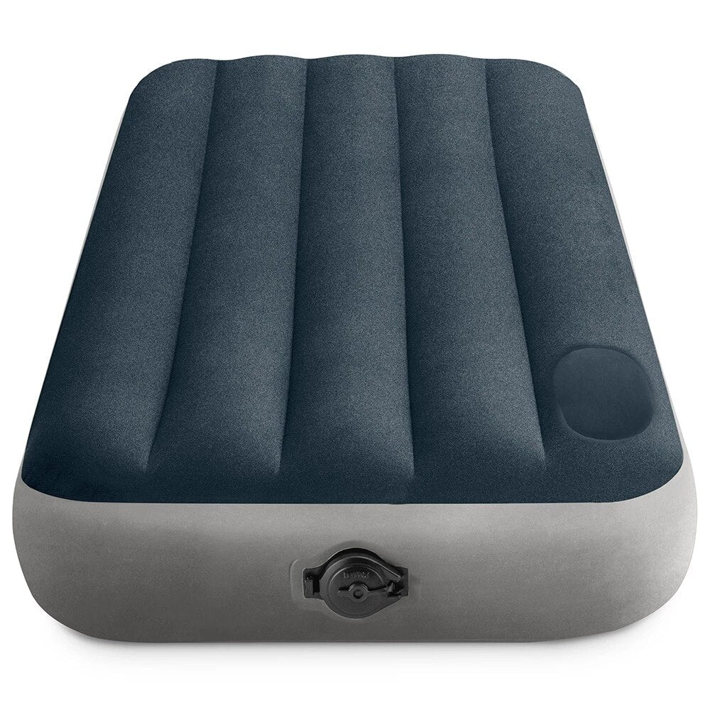 Air mattress with built-in PUMP